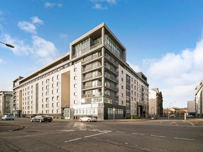 3 Bedroom Flat To Rent In Wallace Street, Glasgow, G5