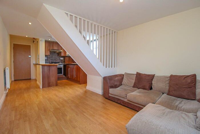 1 Bedroom Flat To Rent In Monthermer Rd, Roath, Cardiff, CF24