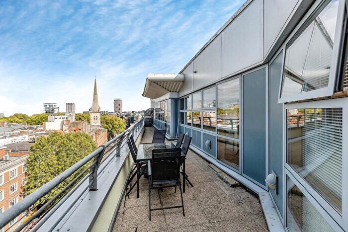 2 Bedroom Flat For Sale In Baldwin Street, Bristol, BS1