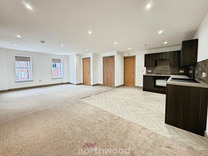 2 Bedroom Flat To Rent In Finkle Street, Thorne, Doncaster, DN8