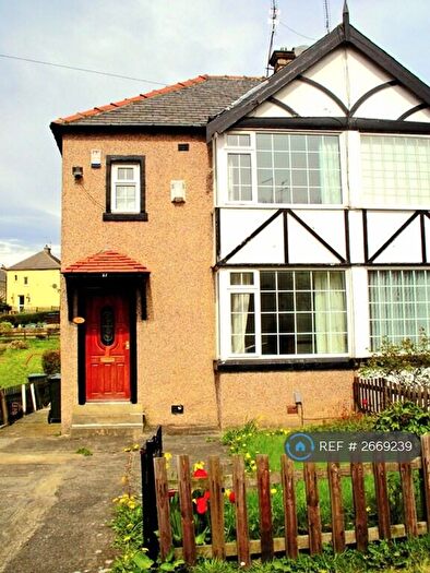 3 Bedroom Semi Detached House To Rent In Ashbourne Road, Bradford, BD2