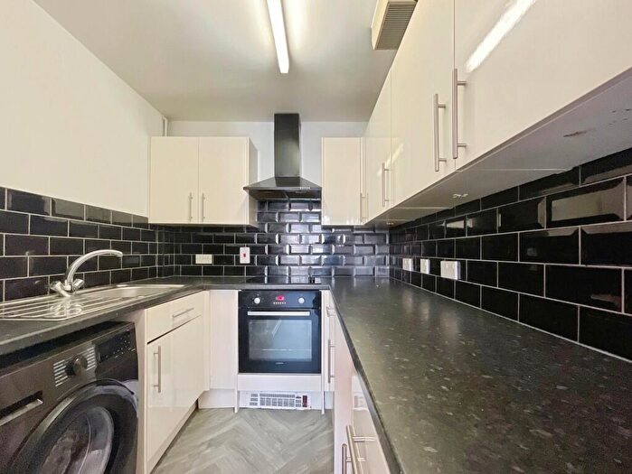 1 Bedroom Apartment To Rent In Grantavon House, Brayford Wharf East, Lincoln, LN5