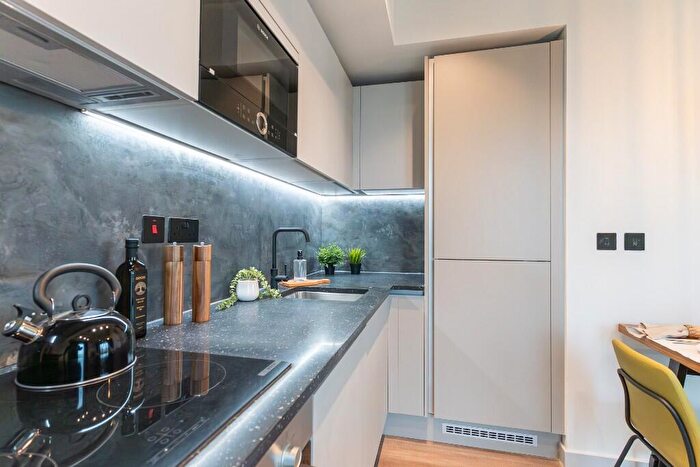 2 Bedroom Apartment To Rent In Xl -bed, Bendix Street, Manchester, Greater Manchester, M4