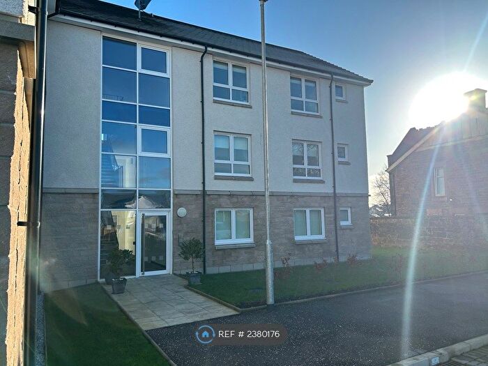 2 Bedroom Flat To Rent In Alexander Gardens, Coatbridge, ML5