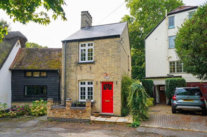 2 Bedroom Property To Rent In Royal Oak Lane, Hemingford Abbots, PE28