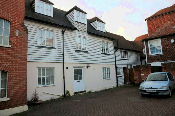 4 Bedroom House To Rent In Millers Yard, Canterbury, CT1