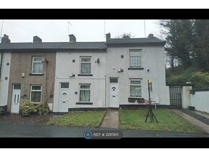 2 Bedroom End Of Terrace House To Rent In Lodge View, Heywood, OL10