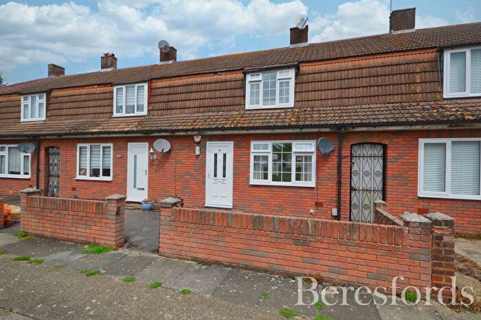 2 Bedroom Terraced House For Sale In Walton Road, Romford, RM5
