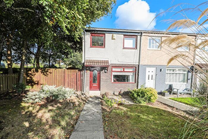 3 Bedroom End Of Terrace House For Sale In Ardross Court, Glenrothes, KY6