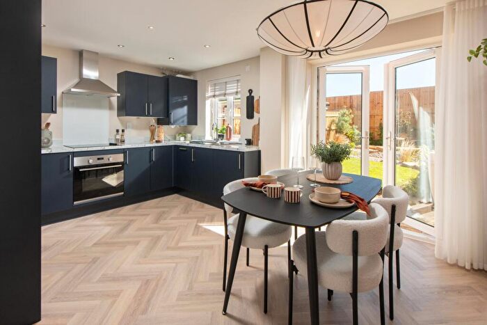 3 Bedroom Semi Detached House For Sale In Scott Way, South Leaze, Swindon, Wiltshire, SN1