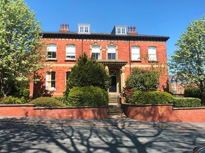 1 Bedroom Apartment To Rent In Flat Hanover House, Clarendon Road, Leeds, LS2