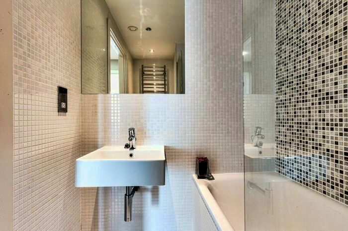 1 Bedroom Flat For Sale In Neptune Street, Leeds, LS9