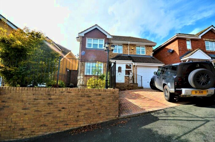 4 Bedroom Detached House To Rent In Woodland View, Ryde, PO33