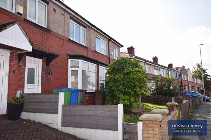 3 Bedroom Terraced House For Sale In Green Lane, Middleton, Manchester, M24