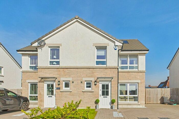 3 Bedroom Semi-Detached House For Sale In Alexander Gardens, Espieside, ML5
