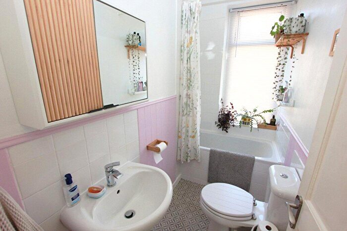 3 Bedroom Terraced House For Sale In George Street, Skipton, BD23
