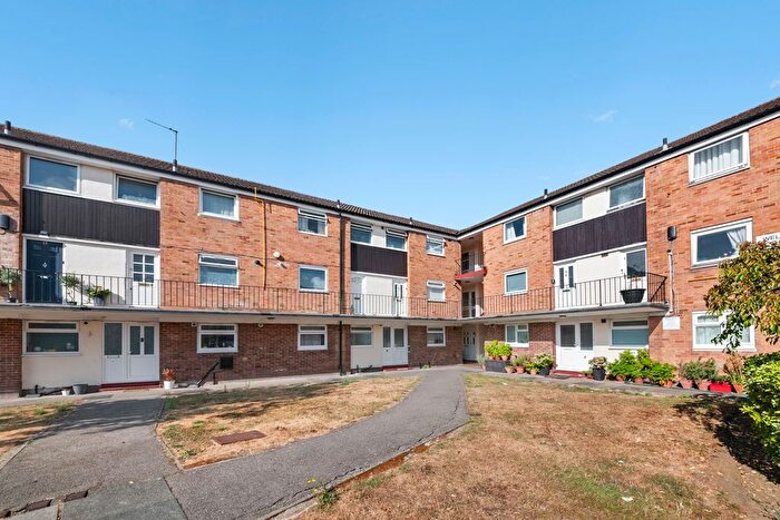 2 Bedroom Flat For Sale In Wellington House, The Farmlands, Northolt, UB5