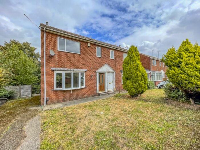 Houses for sale & to rent in LS27 8SB, Denshaw Grove, Morley South Leeds