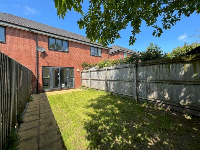 2 Bedroom House To Rent In Fenney Street, New Broughton, Salford, M7