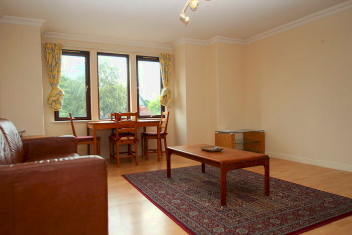 2 Bedroom Flat To Rent In Smiddy View, Cambusbarron, FK7