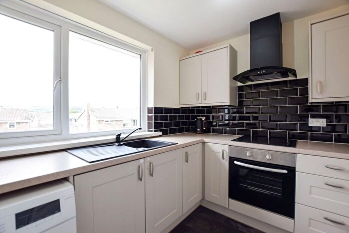 2 Bedroom Flat To Rent In Salcombe Gardens, Gateshead, NE9