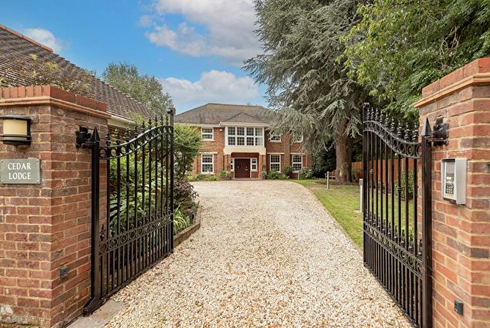 6 Bedroom Detached House To Rent In Redbourn Lane Harpenden, AL5