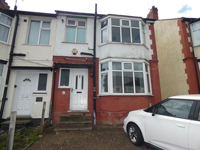 5 Bedroom Semi-Detached House To Rent In Runley Road, Luton, LU1