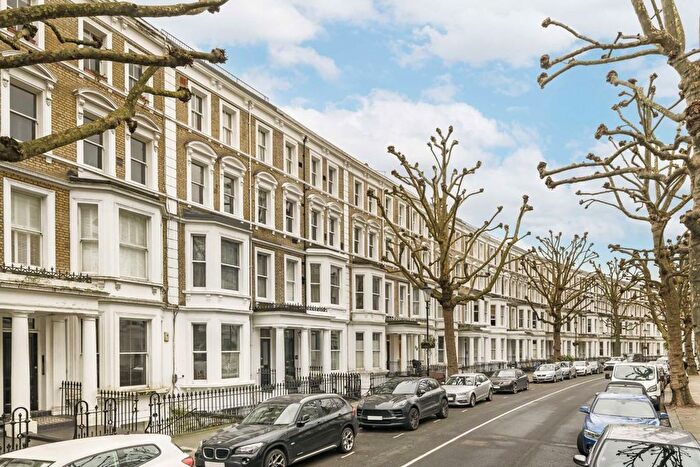 2 Bedroom Flat To Rent In Philbeach Gardens, London, SW5