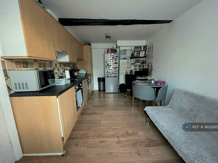1 Bedroom Flat To Rent In Broad Street, Canterbury, CT1