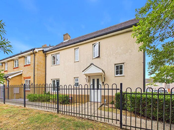 3 Bedroom Semi Detached House For Sale In Campbell Road, Hawkinge, Folkestone, Kent, CT18