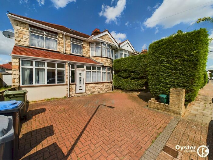 5 Bedroom Semi-Detached House To Rent In Elmcroft Gardens, London, NW9