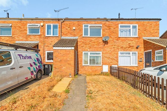 3 Bedroom Terraced House For Sale In Almond Road, Leighton Buzzard, LU7