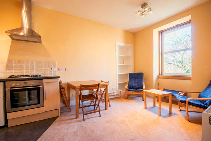 1 Bedroom Flat To Rent In St Leonards Street Edinburgh United Kingdom, EH8