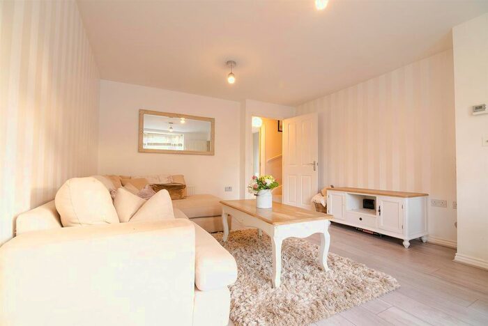 3 Bedroom Town House To Rent In Snowgoose Way, Newcastle-Under-Lyme, ST5