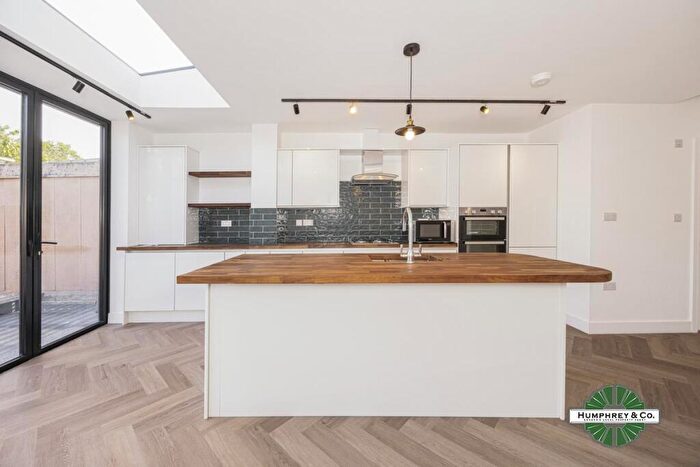 4 Bedroom Terraced House To Rent In Suffield Road, London, E4