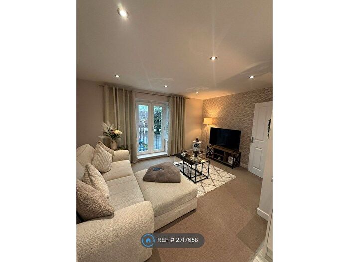 2 Bedroom Flat To Rent In Peckerdale Gardens, Spondon, Derby, DE21