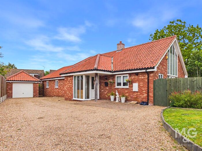 5 Bedroom Chalet For Sale In Bury Lane, Stanton, IP31