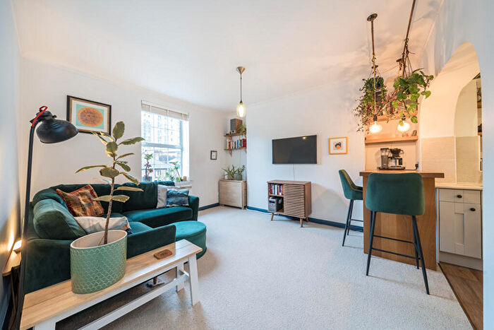 1 Bedroom Flat For Sale In Merchant House, Goulston Street, London, E1