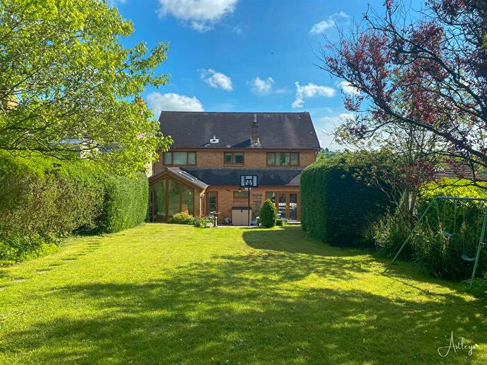 4 Bedroom Detached House For Sale In Trosserch Road, Llangennech, Llanelli, SA14