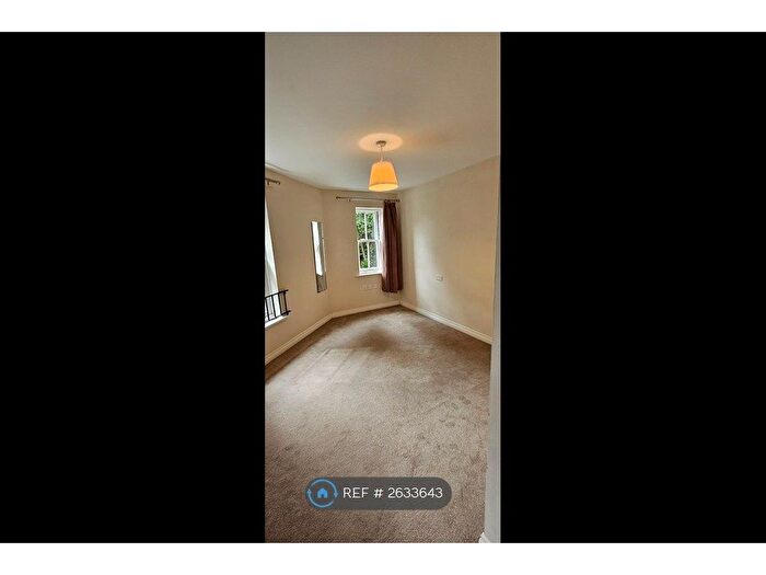 1 Bedroom Flat To Rent In Winton Close, Winchester, SO22