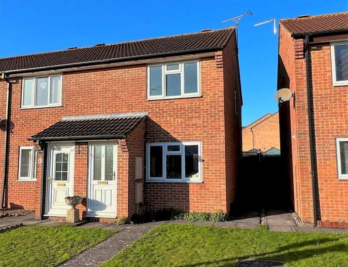 2 Bedroom Property To Rent In Weavers Crofts Melksham, SN12