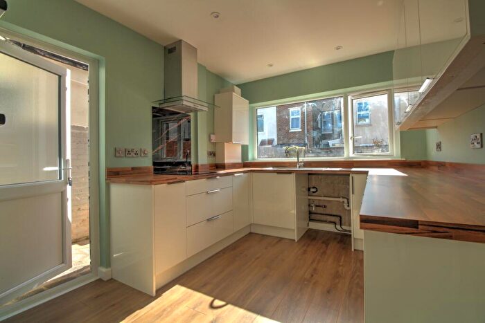 3 Bedroom Terraced House For Sale In Eastfield Road, Southsea, PO4