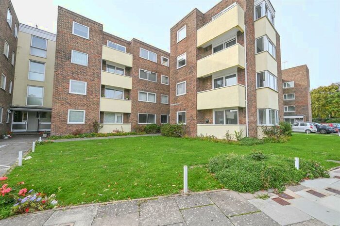 2 Bedroom Flat To Rent In Regis Court, High Street, Bognor Regis, PO21