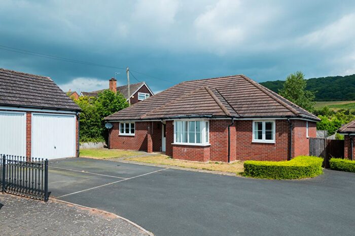 3 Bedroom Detached Bungalow For Sale In Fountain Court, Great Witley, WR6