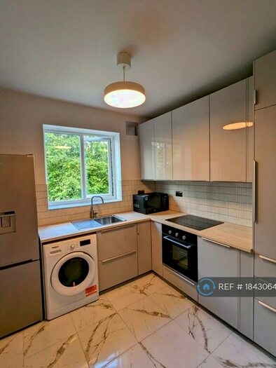 2 Bedroom Flat To Rent In Dunford Road, London, N7