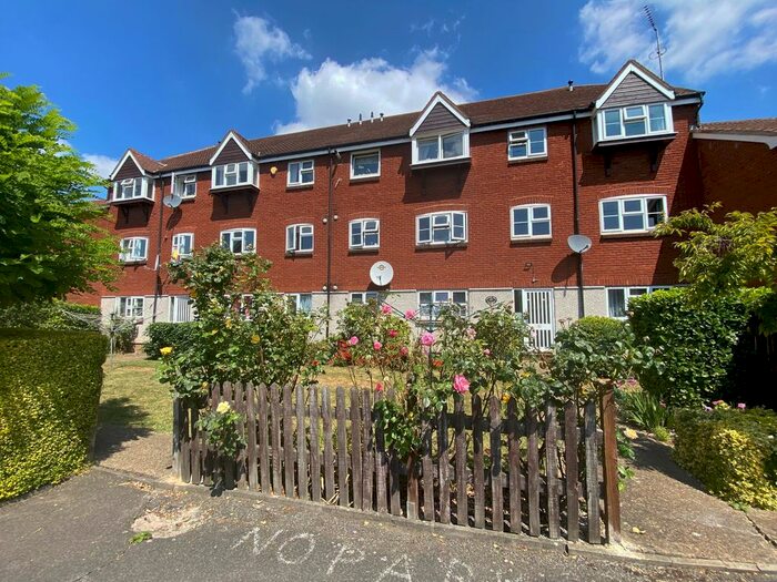 1 Bedroom Flat To Rent In Dunnock Road, Beckton, E6