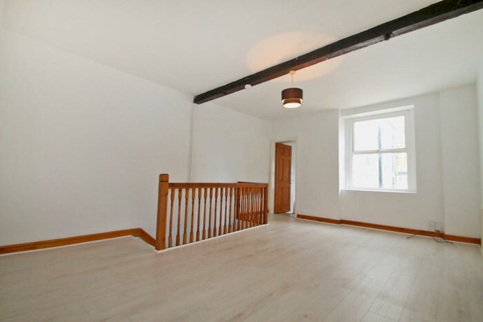 1 Bedroom Apartment To Rent In The Lanes, Pudsey, LS28