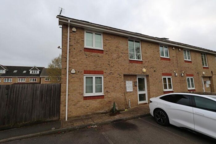1 Bedroom Flat To Rent In Telford Drive, SL1
