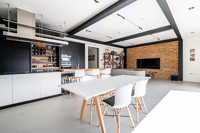 2 Bedroom Penthouse To Rent In Curtain Road, Shoreditch, EC2A