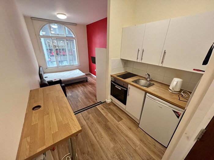 Flat To Rent In Regent Street, Sheffield, S1